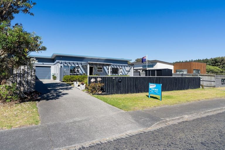 Photo of property in 26 Rua Avenue, Waitarere Beach, Levin, 5510