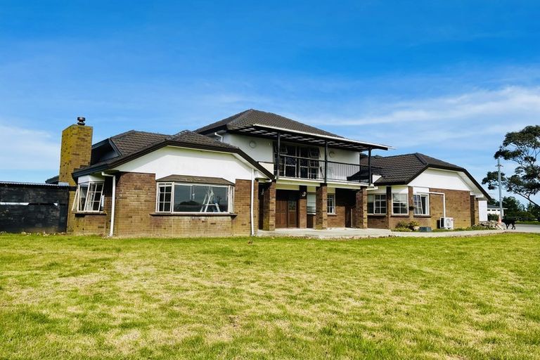 Photo of property in 11 Bream Revel Way, Karaka, Papakura, 2580