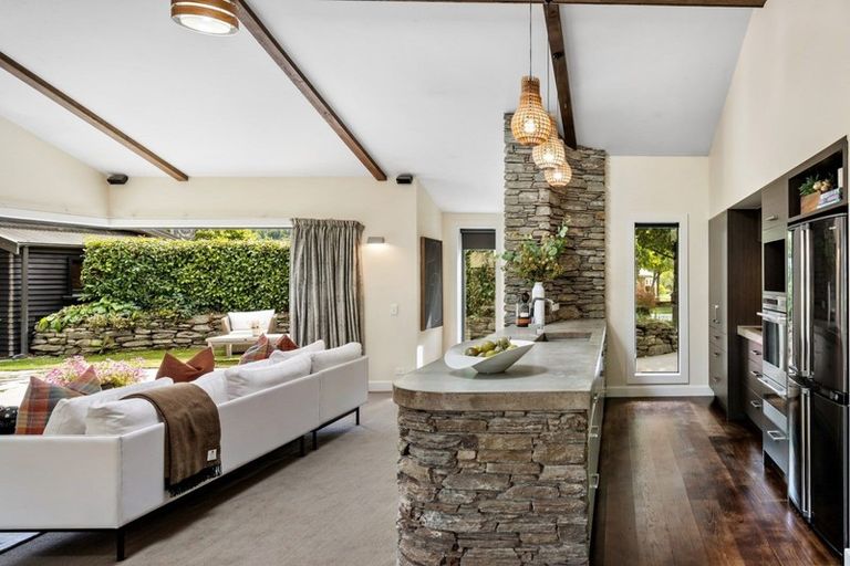 Photo of property in 94 Centennial Avenue, Arrowtown, 9302