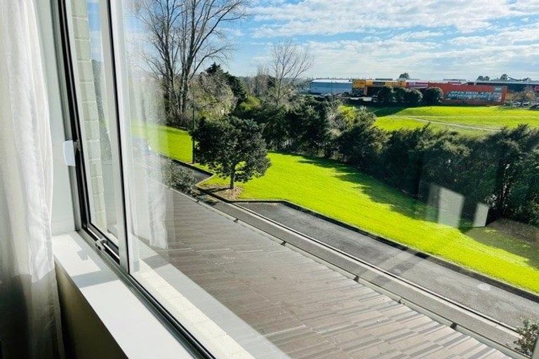 Photo of property in 5/17 Waihi Way, East Tamaki, Auckland, 2013