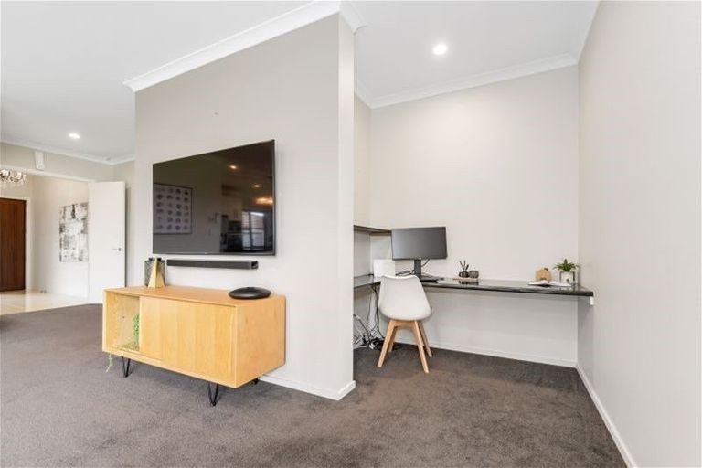 Photo of property in 8 Platina Place, Flagstaff, Hamilton, 3210