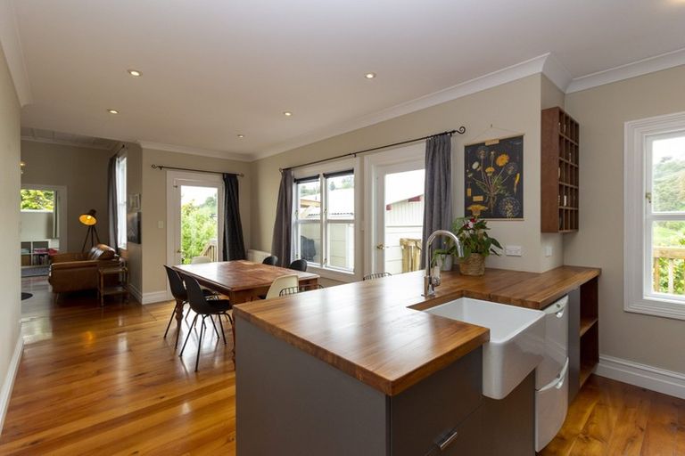 Photo of property in 23 Portal Street, Durie Hill, Whanganui, 4500