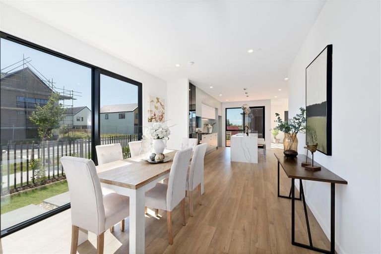 Photo of property in 67 Maungakaraka Road, Karaka, 2580