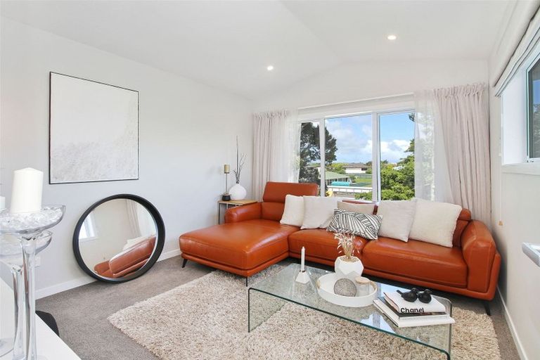 Photo of property in 28a Torkar Road, Clarks Beach, 2122