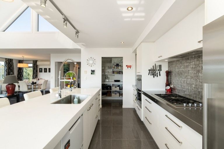 Photo of property in 116 Karewa Parade, Papamoa Beach, Papamoa, 3118