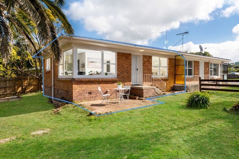 Photo of property in 2/14 Kapiti Place, Sunnynook, Auckland, 0620