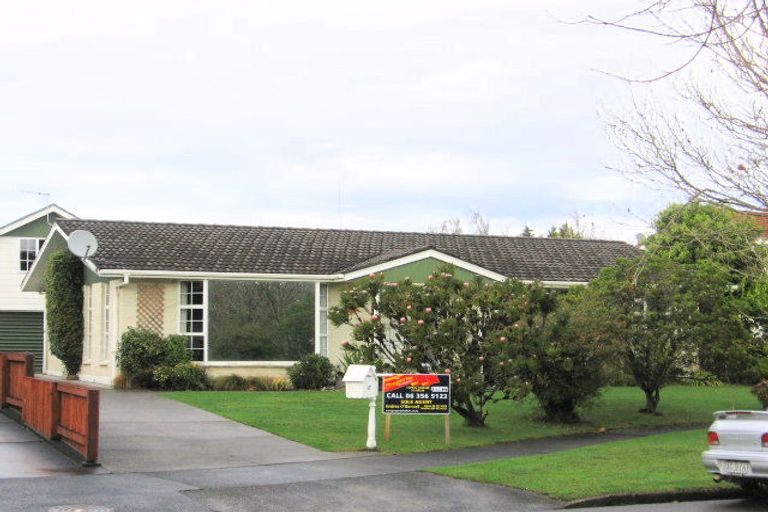 Photo of property in 17 Redwood Grove, Hokowhitu, Palmerston North, 4410