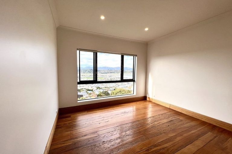 Photo of property in 53 Sutherland Road, Melrose, Wellington, 6023