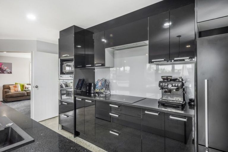 Photo of property in 6 Mickelson Avenue, Rototuna, Hamilton, 3210