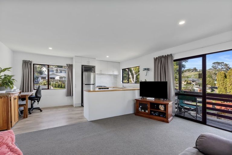 Photo of property in 82 Meander Drive, Welcome Bay, Tauranga, 3112