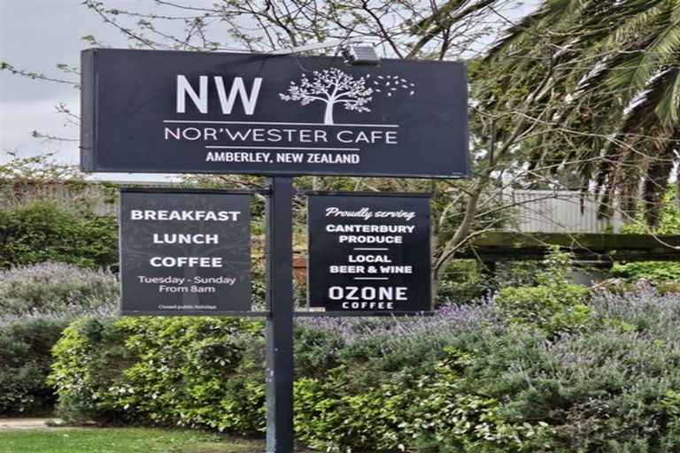 Photo of property in 18 Plover Avenue, Amberley, 7410