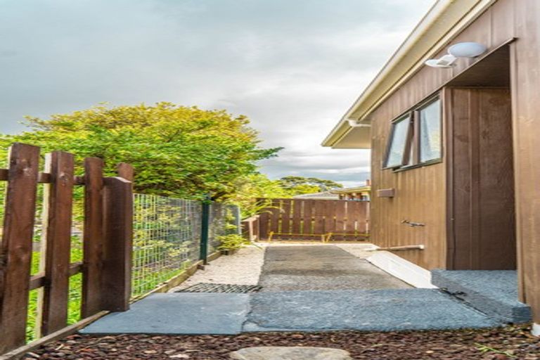 Photo of property in 1/87 Cook Street, Howick, Auckland, 2014