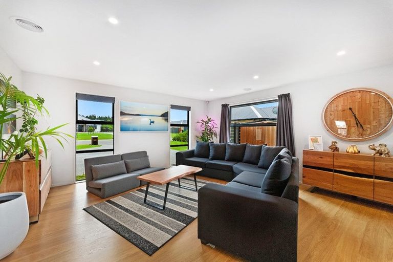 Photo of property in 31 Kingsdowne Drive, West Melton, 7618