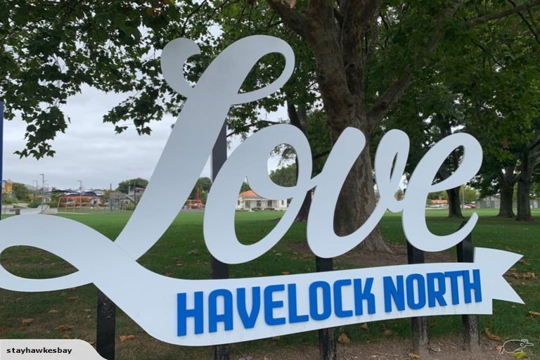 Photo of property in 44 Endsleigh Drive, Havelock North, 4172