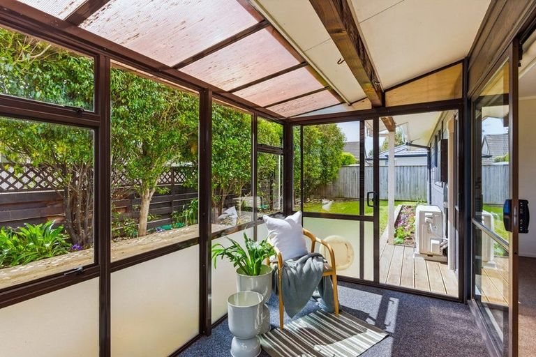 Photo of property in 27 Oriwa Street, Waikanae, 5036