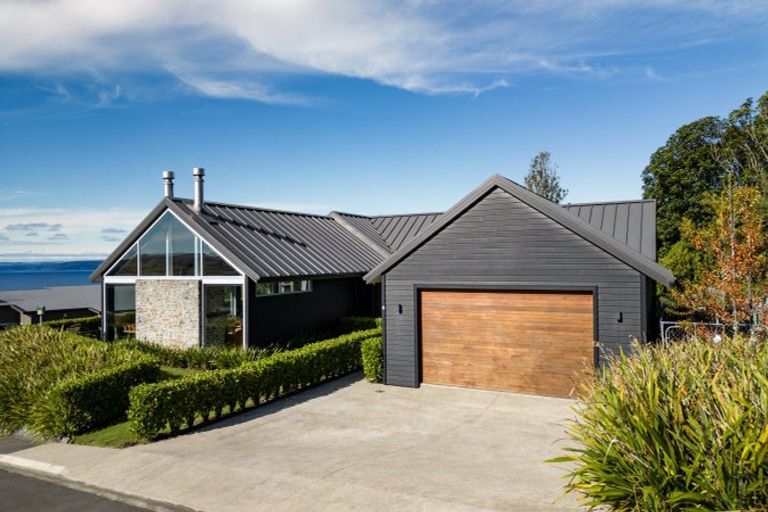 Photo of property in 15 Ngapera Way, Omori, Turangi, 3381