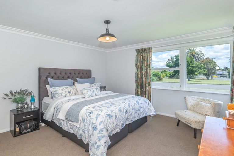 Photo of property in 17 Hobson Street, Levin, 5510