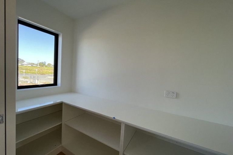 Photo of property in 5 Mataitai Road, Hobsonville, Auckland, 0618