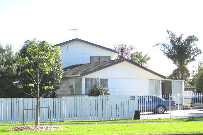 Photo of property in 31 Whitford Road, Howick, Auckland, 2014