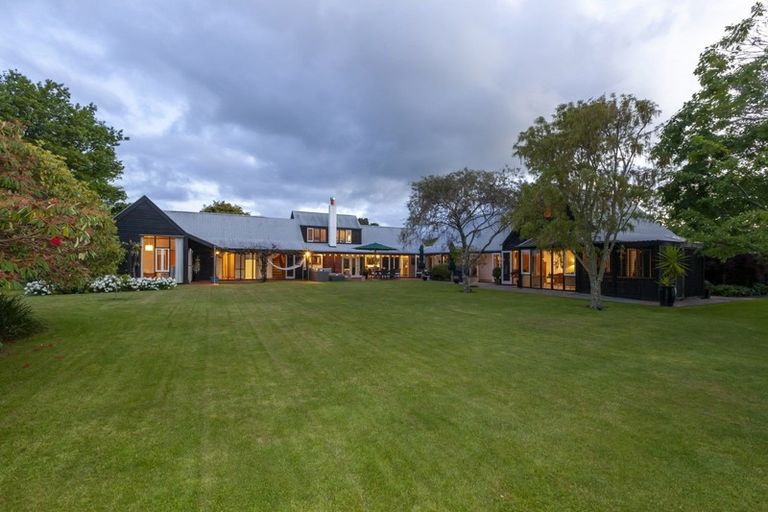 Photo of property in 9-11 Rosebank Grove, Waikanae, 5036