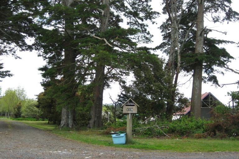 Photo of property in 116 Station Road, Kumeu, 0891