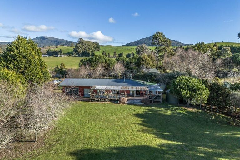 Photo of property in 31 Parerohi Grove, Kuratau, Turangi, 3381