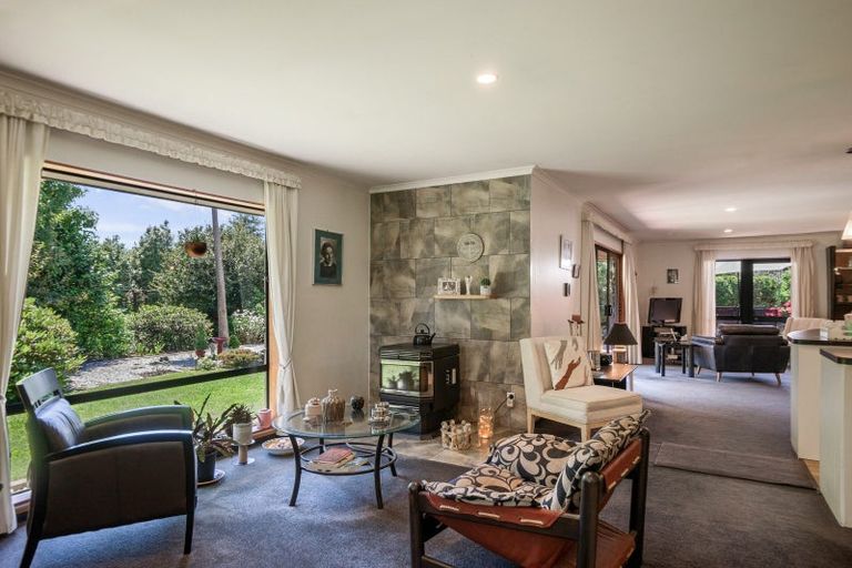 Photo of property in 51 Pohutukawa Drive, Levin, 5571