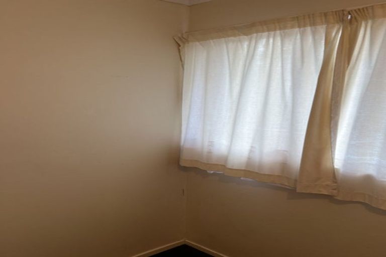 Photo of property in 41 Rathgar Road, Henderson, Auckland, 0610