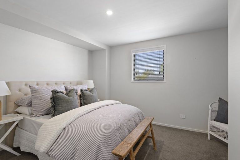 Photo of property in 2/21 Hills Road, Edgeware, Christchurch, 8013