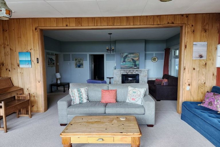 Photo of property in 20 Maire Street, Eastbourne, Lower Hutt, 5013