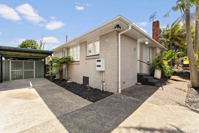 Photo of property in 14 Toru Street, Te Atatu Peninsula, Auckland, 0610