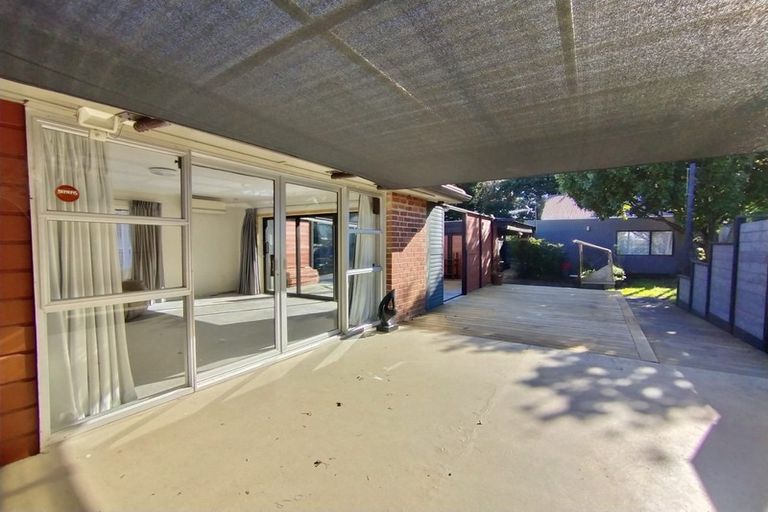 Photo of property in 1/11 Taharoto Road, Takapuna, Auckland, 0622