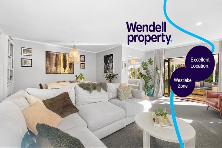 Photo of property in 28 Merriefield Avenue, Forrest Hill, Auckland, 0620