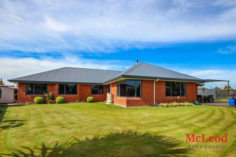 Photo of property in 3 Hight Place, Tinwald, Ashburton, 7700