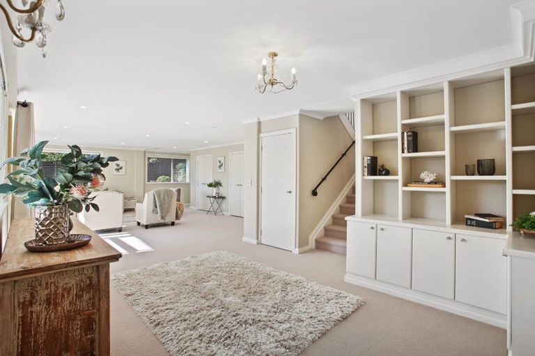 Photo of property in 150 Bleakhouse Road, Mellons Bay, Auckland, 2014