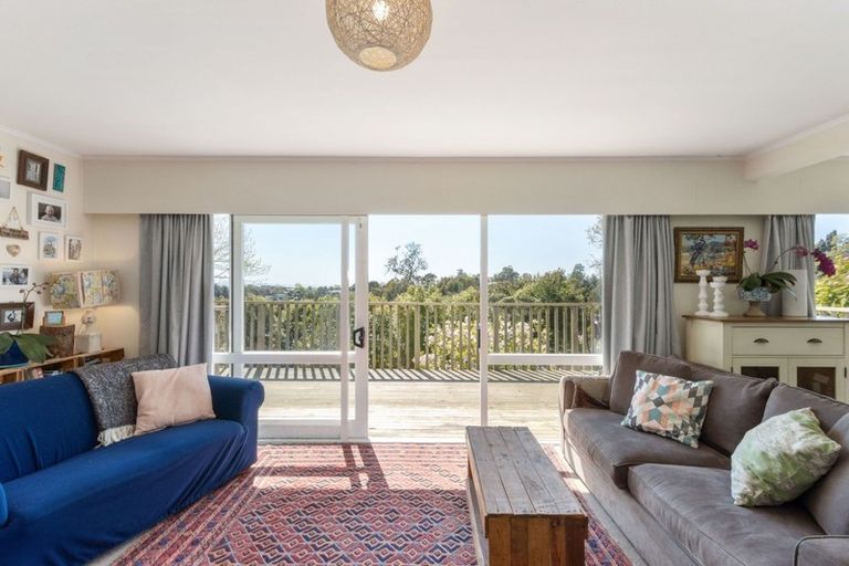 Photo of property in 33 Tauroa Road, Havelock North, 4130