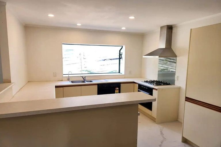 Photo of property in 51b Clayburn Road, Glen Eden, Auckland, 0602