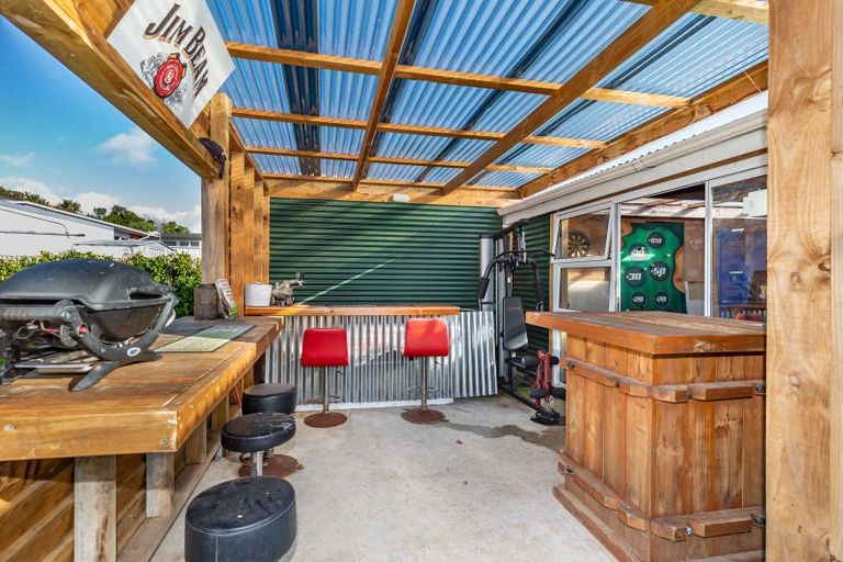 Photo of property in 11 Duke Street, Levin, 5510