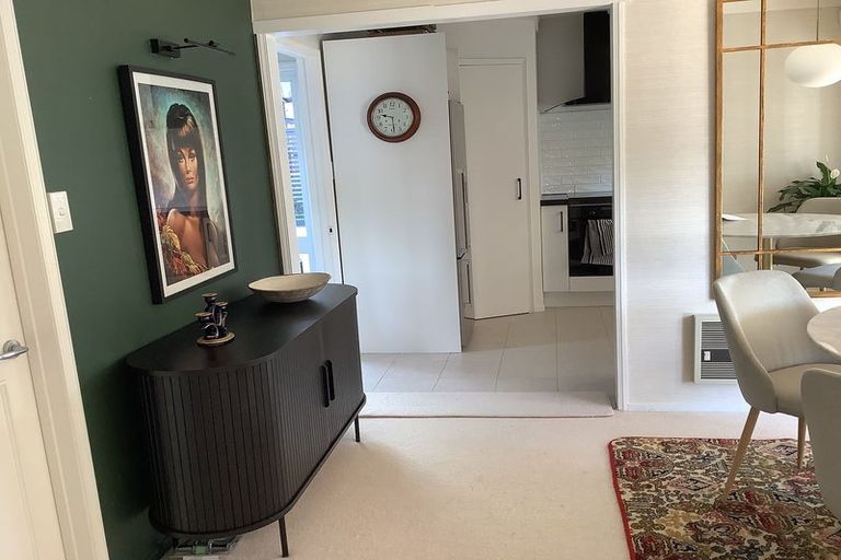 Photo of property in 1/2 Heathcote Road, Castor Bay, Auckland, 0620