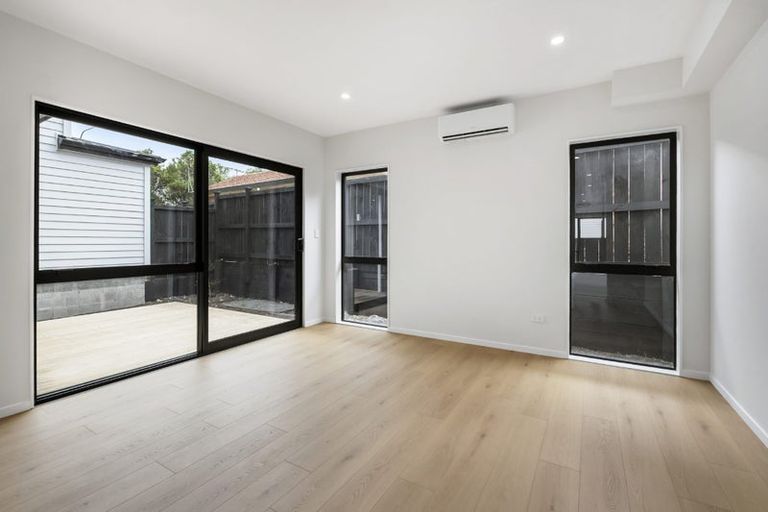 Photo of property in 23b Mercury Lane, Windsor Park, Auckland, 0632