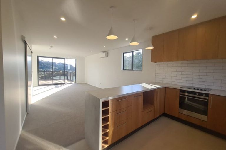 Photo of property in 2 Bee Lane, Whitby, Porirua, 5024
