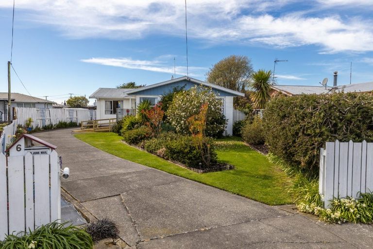 Photo of property in 6 Moana Crescent, Redwoodtown, Blenheim, 7201