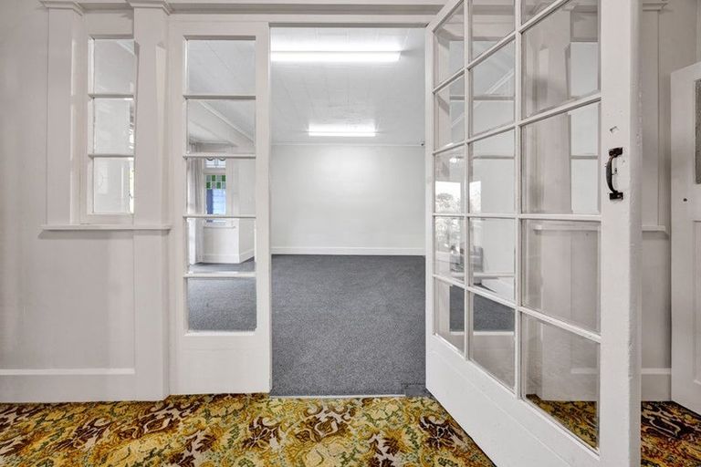 Photo of property in 98 Liardet Street, New Plymouth, 4310