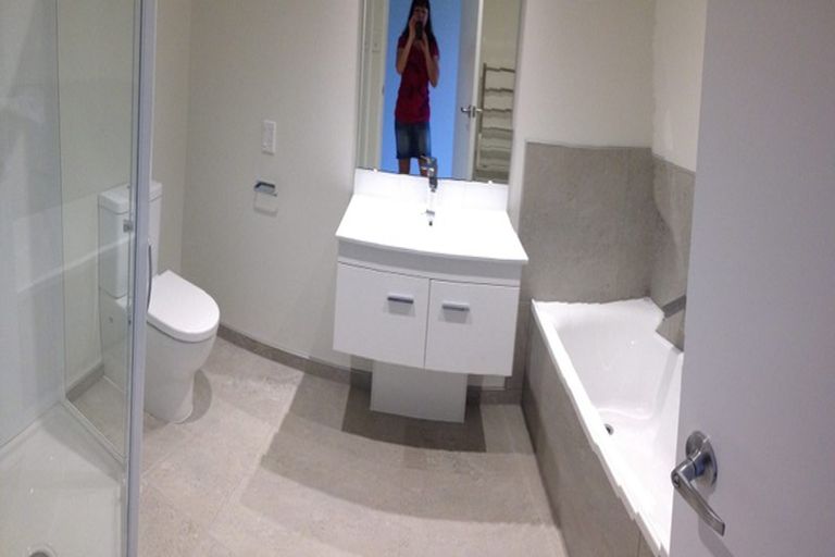 Photo of property in 114 Hobsonville Point Road, Hobsonville, Auckland, 0616