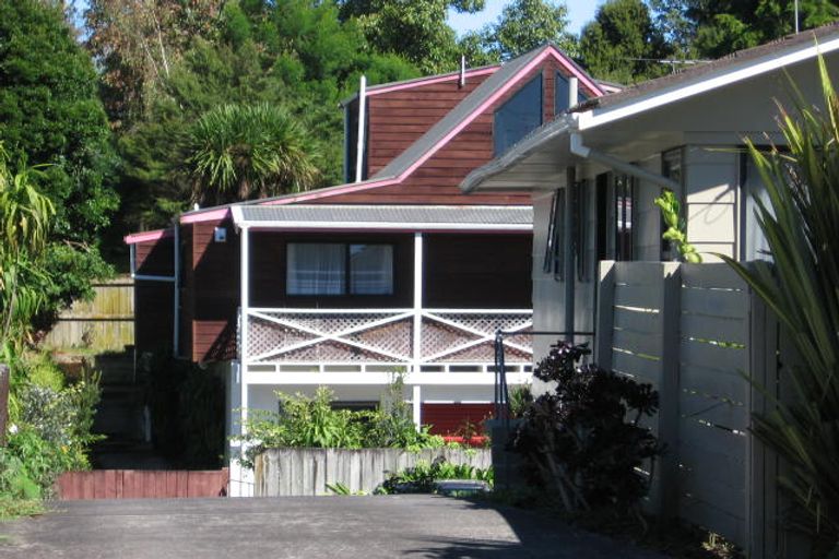 Photo of property in 23 Cron Avenue, Te Atatu South, Auckland, 0610