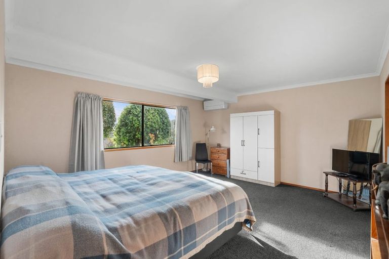 Photo of property in 9 Woodside Common, Westmorland, Christchurch, 8025