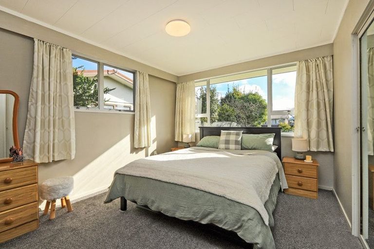 Photo of property in 6 Murdoch Place, Raureka, Hastings, 4120