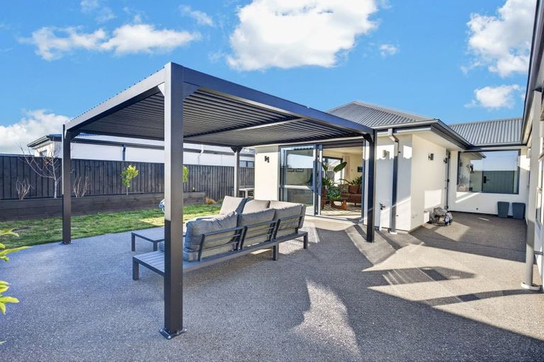Photo of property in 5 Kearns Drive, Halswell, Christchurch, 8025