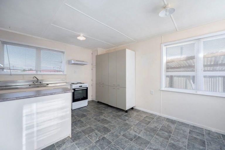 Photo of property in 15 Wharenui Road, Owhata, Rotorua, 3010