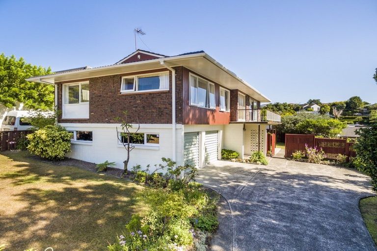 Photo of property in 19 Maxwelton Drive, Mairangi Bay, Auckland, 0630